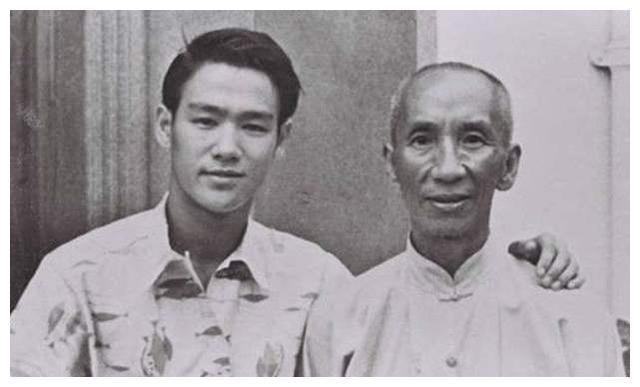 历史上真实的叶问：没打过大力士，也不爱国，甚至还曾为日本卖命